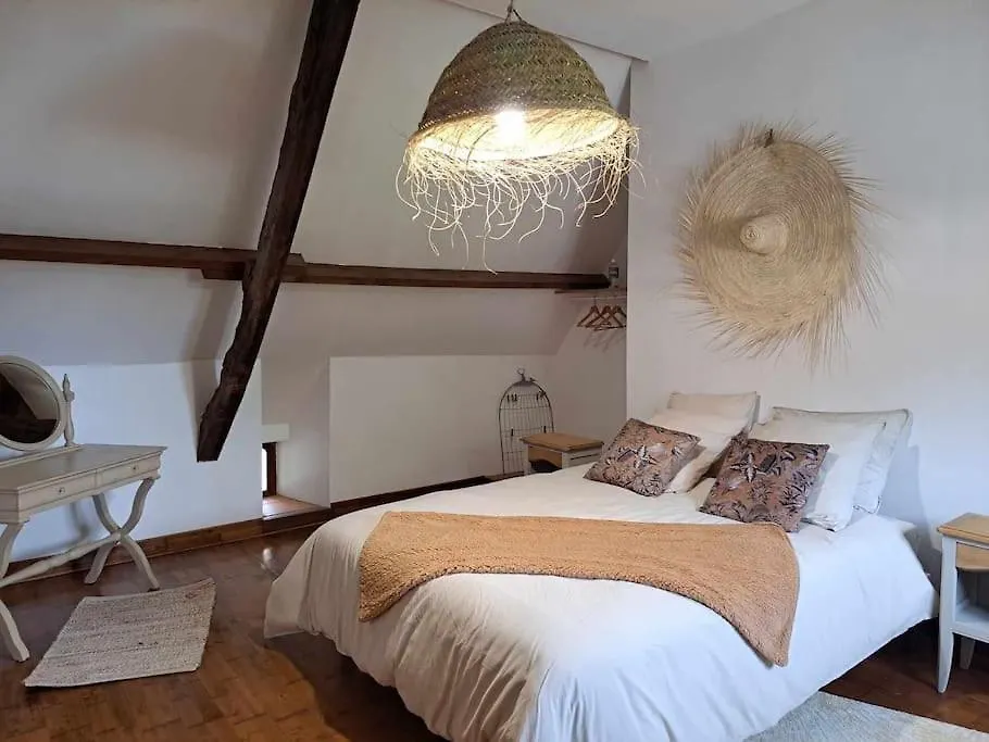 Holiday home Gite Chaumiere De Floranges 6 Personnes Morbihan La Chapelle-Neuve